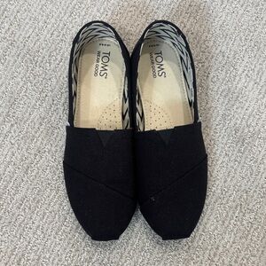 TOMS Women's Classic Black Loafers